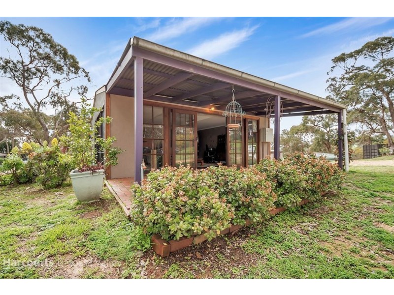 263 Warren Road, Williamstown SA 5351