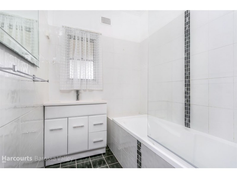 17 Blake Road, Elizabeth South SA 5112