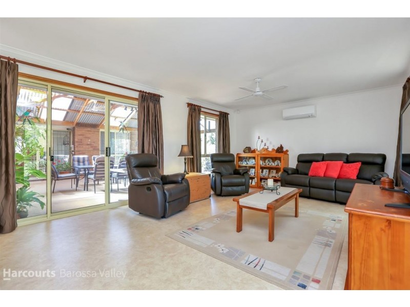 15 Robert Rankine Road, Williamstown SA 5351