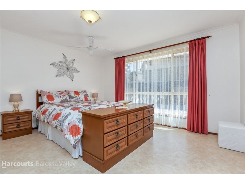 15 Robert Rankine Road, Williamstown SA 5351