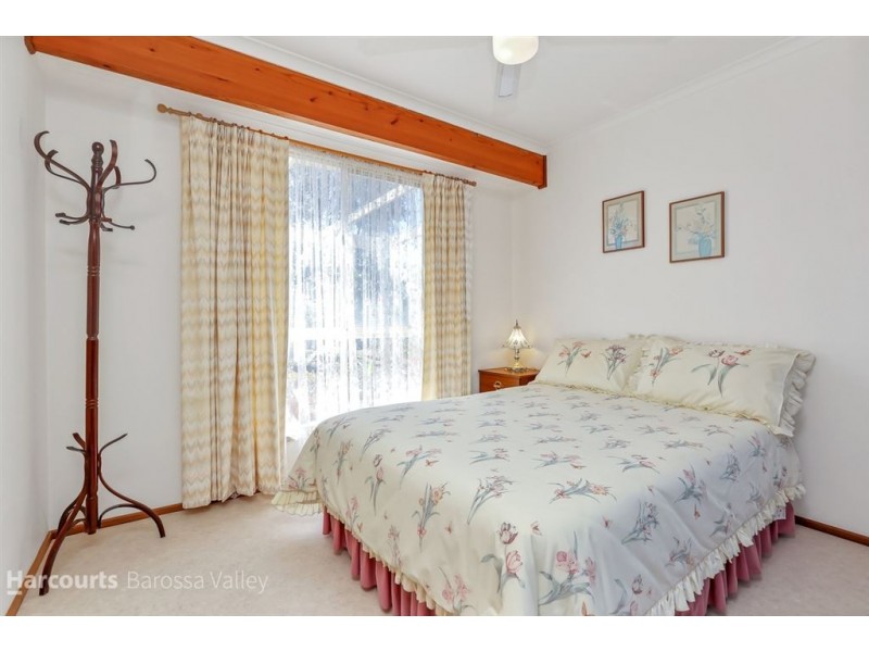 15 Robert Rankine Road, Williamstown SA 5351