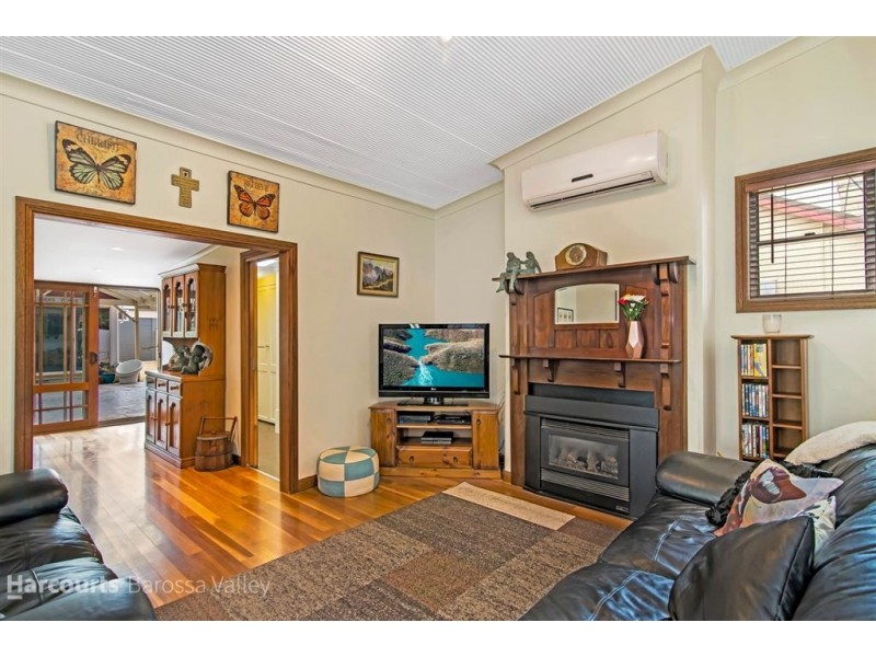 33 Fourth Street, Gawler South SA 5118