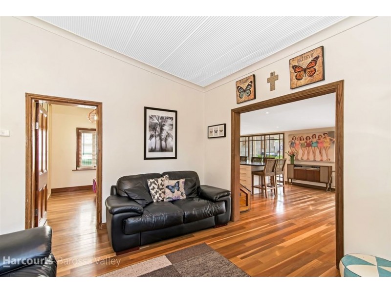 33 Fourth Street, Gawler South SA 5118