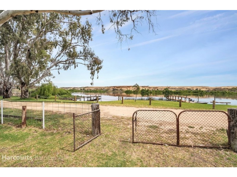 12 Murray Terrace, Cowirra SA 5238