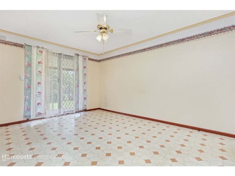 28 Krieg Road, Evanston Park SA 5116