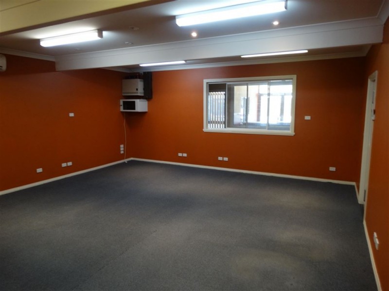 394 McDonald road, Lavington NSW 2641