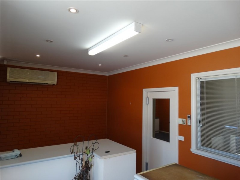 394 McDonald road, Lavington NSW 2641