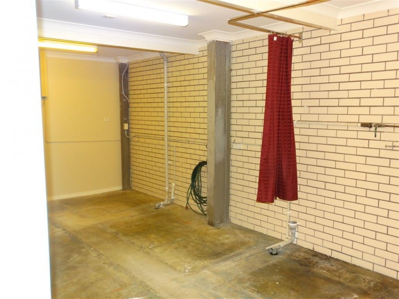 394 McDonald road, Lavington NSW 2641