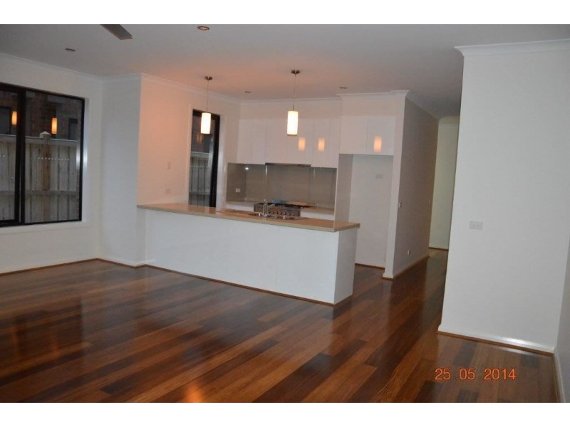 36 Bushlark Crescent, Williams Landing VIC 3027