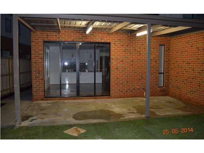 36 Bushlark Crescent, Williams Landing VIC 3027