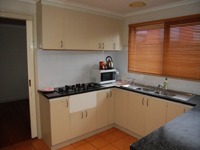8 Whiton Grove, Wyndham Vale VIC 3024