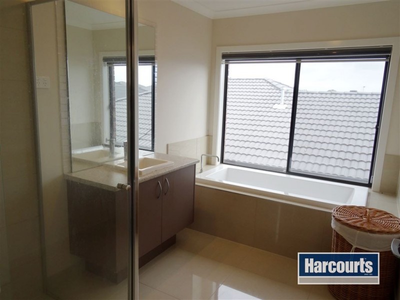 11 Upton Circle, Derrimut VIC 3030