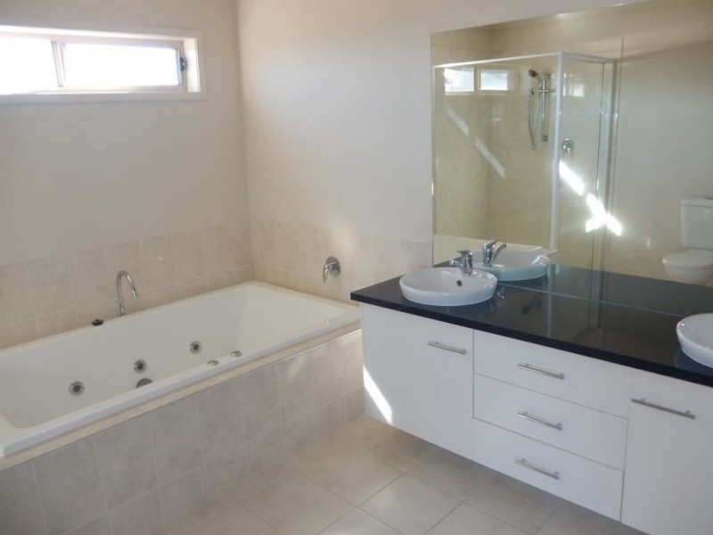 7 Kestrel Circuit, Seaford Rise SA 5169