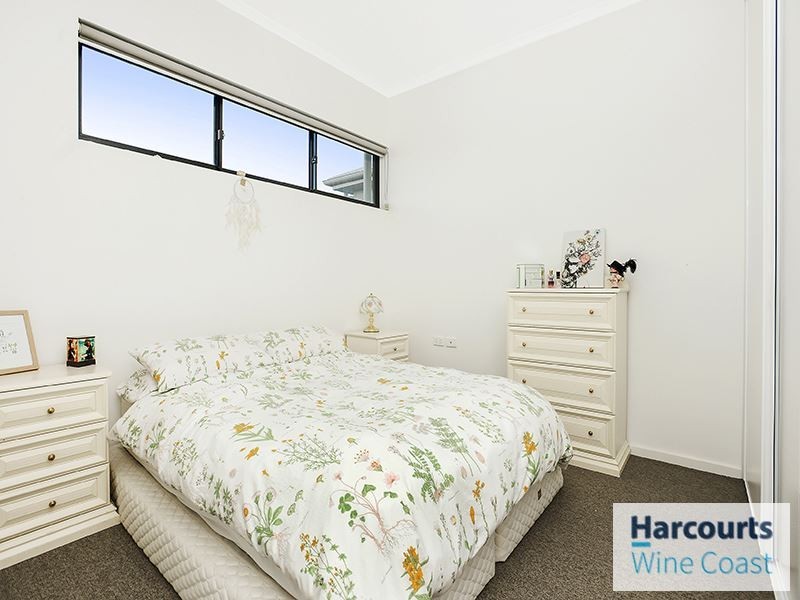10/2 Grey Box Avenue, Noarlunga Centre SA 5168
