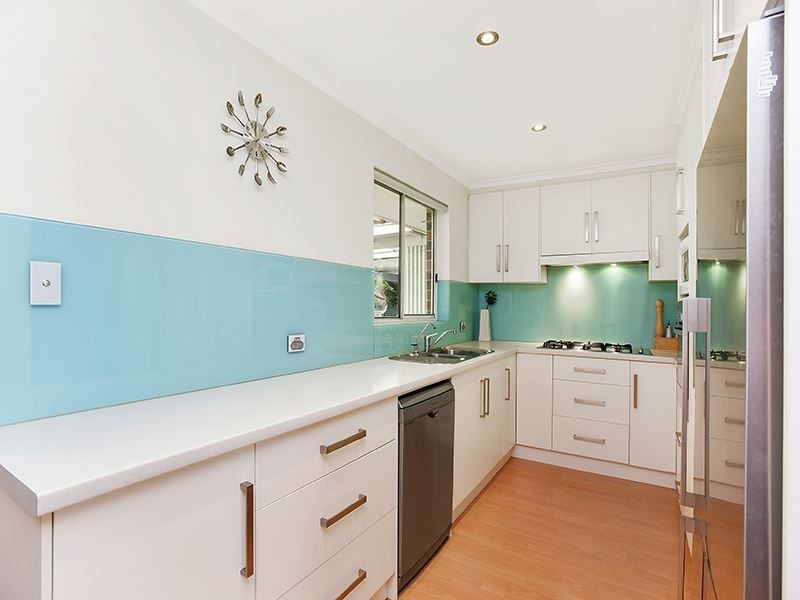 33 Woocalla Street, O’sullivan Beach SA 5166