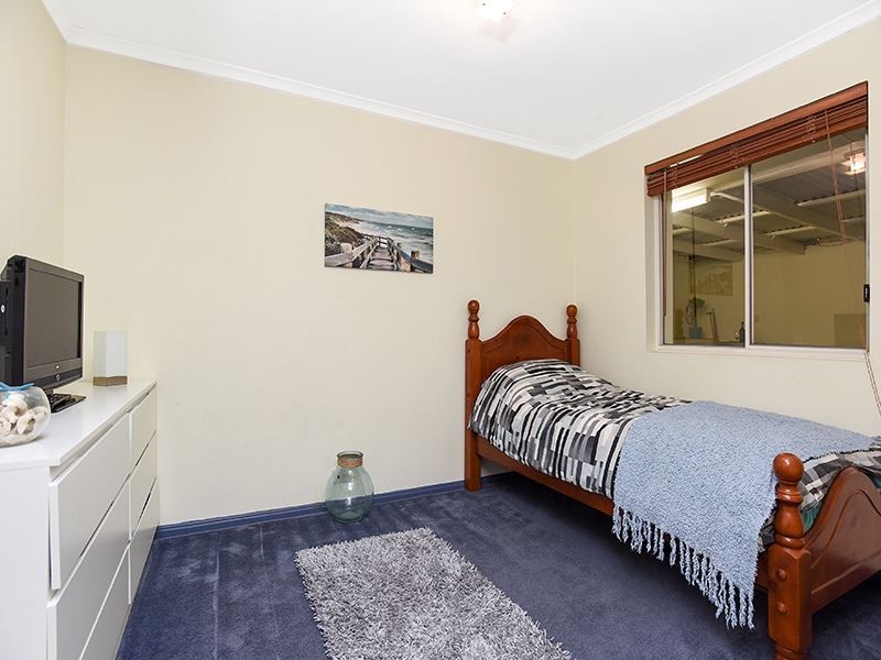 33 Woocalla Street, O’sullivan Beach SA 5166