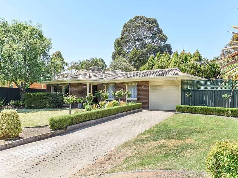 70 Heysen Drive, Trott Park SA 5158
