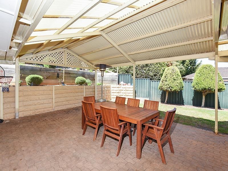 70 Heysen Drive, Trott Park SA 5158