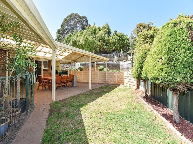70 Heysen Drive, Trott Park SA 5158
