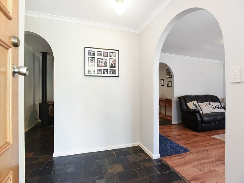 70 Heysen Drive, Trott Park SA 5158