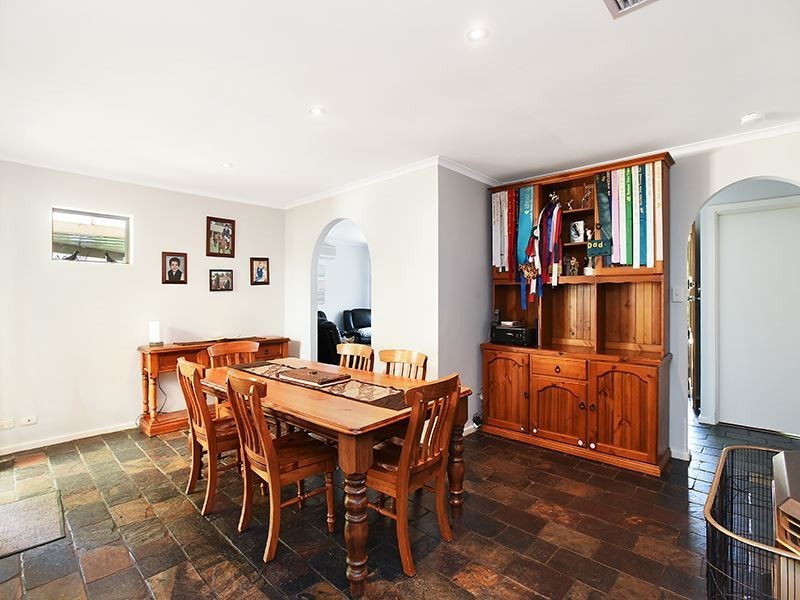 70 Heysen Drive, Trott Park SA 5158