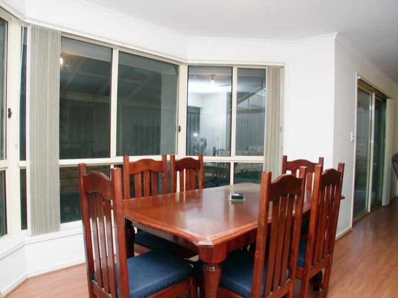 18 Edithburgh Avenue, Seaford Rise SA 5169