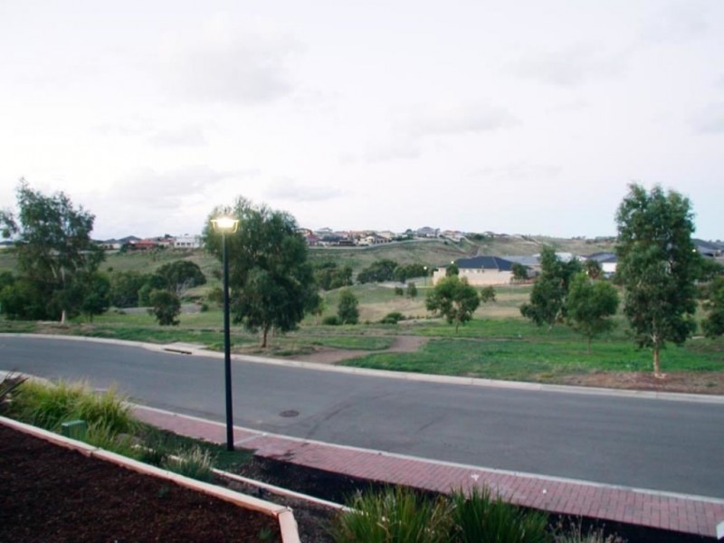 18 Edithburgh Avenue, Seaford Rise SA 5169