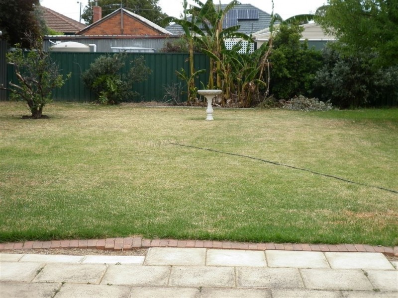 11 Sunbeam Road, Croydon Park SA 5008