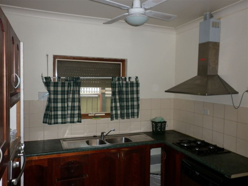 11 Sunbeam Road, Croydon Park SA 5008