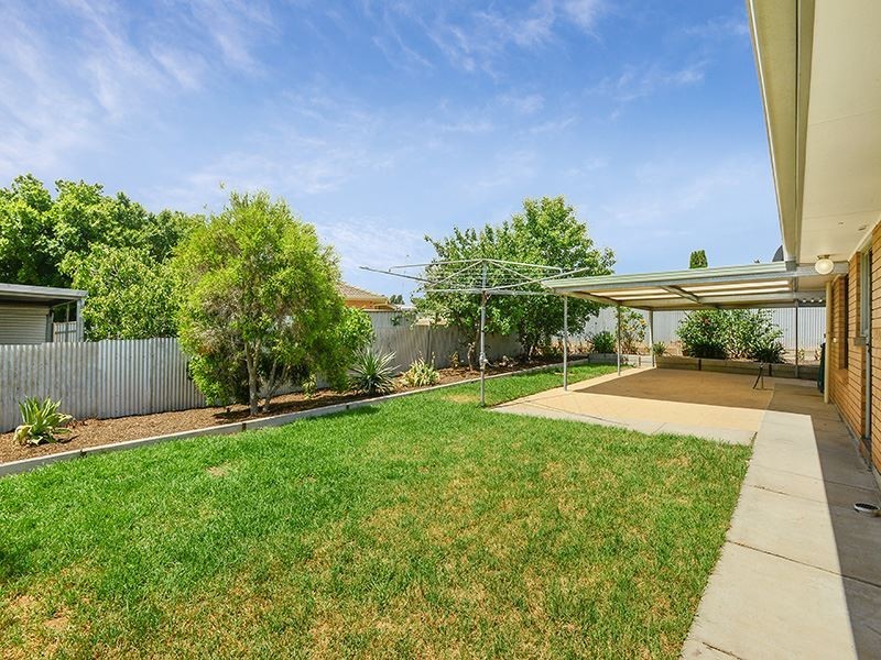 64 Emmerson Drive, Morphett Vale SA 5162