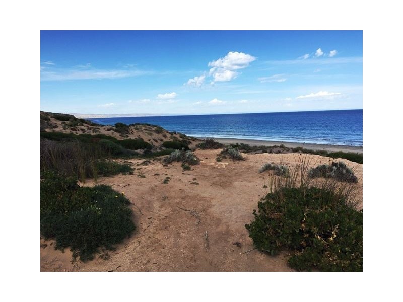 29 & 29a Macquarie Street, Moana SA 5169