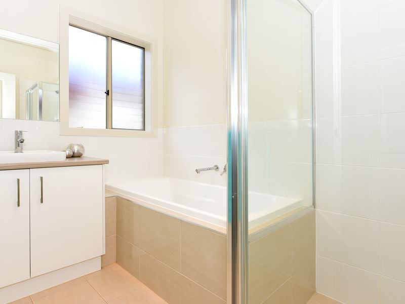 29 Hagen Crescent, Hackham West SA 5163