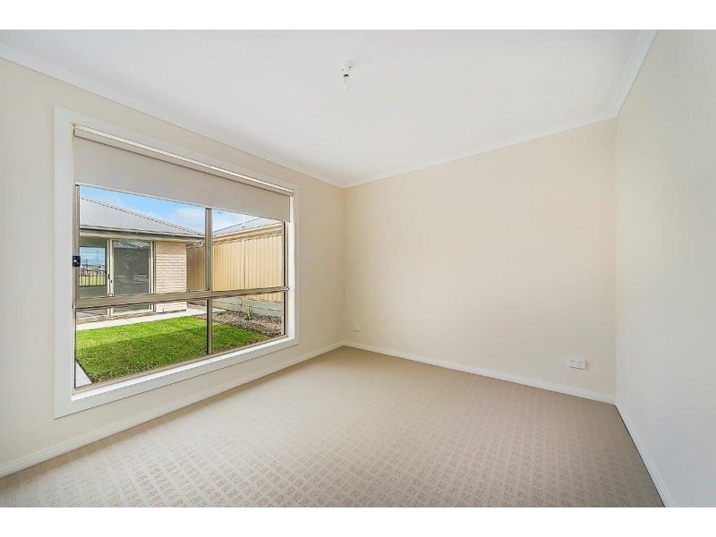 11 Columbus Street, Seaford Meadows SA 5169