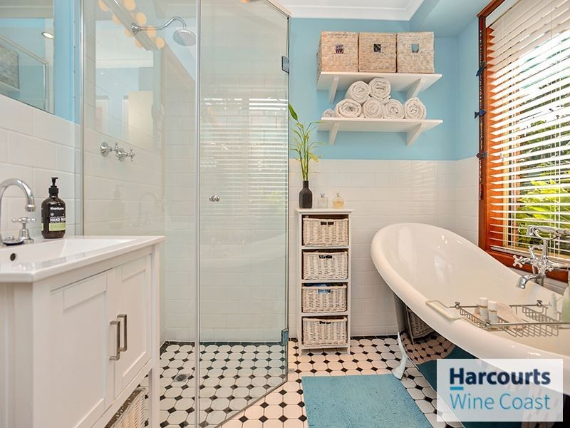 79 Valley View Drive, Mclaren Vale SA 5171