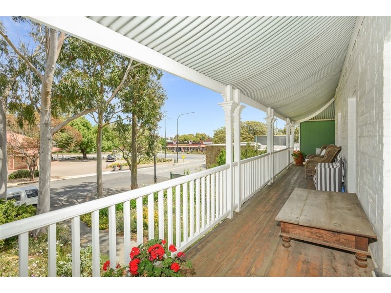 1 St Peters Terrace, Willunga SA 5172
