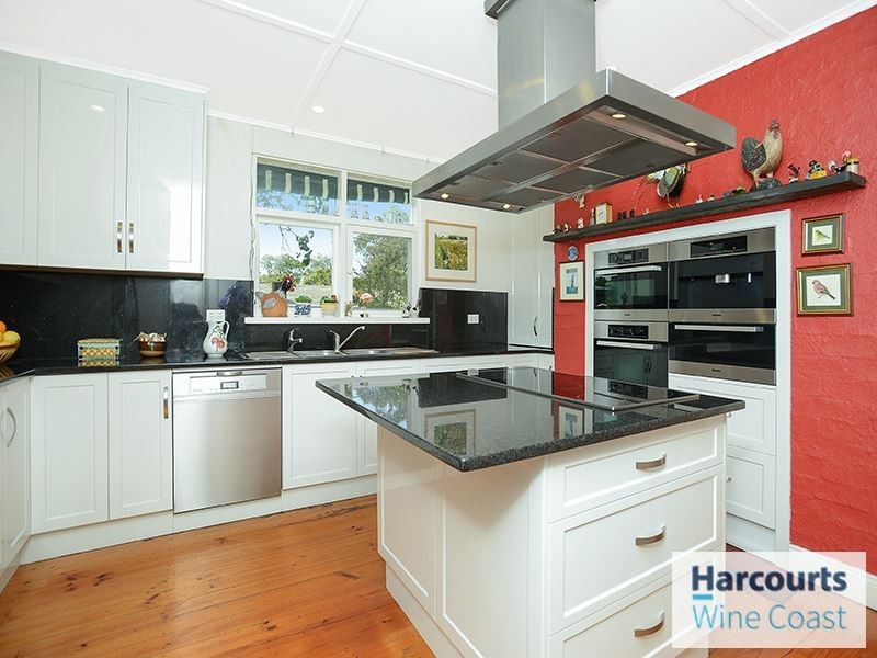 1 St Peters Terrace, Willunga SA 5172