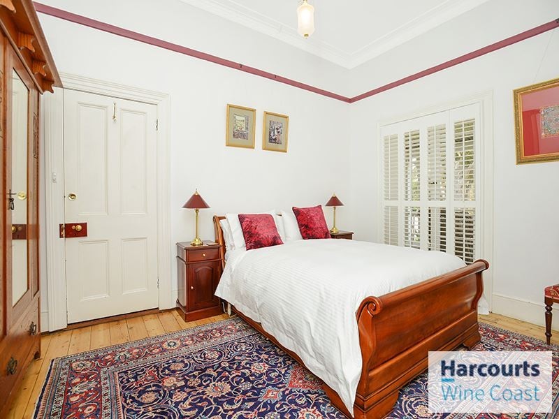 1 St Peters Terrace, Willunga SA 5172