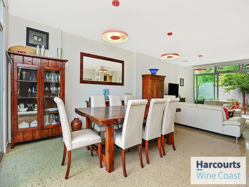 11 East Street, Port Willunga SA 5173