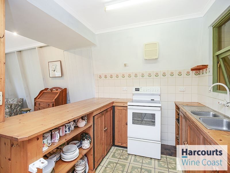 34 Port Road, Port Willunga SA 5173