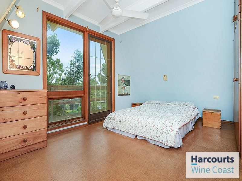 34 Port Road, Port Willunga SA 5173