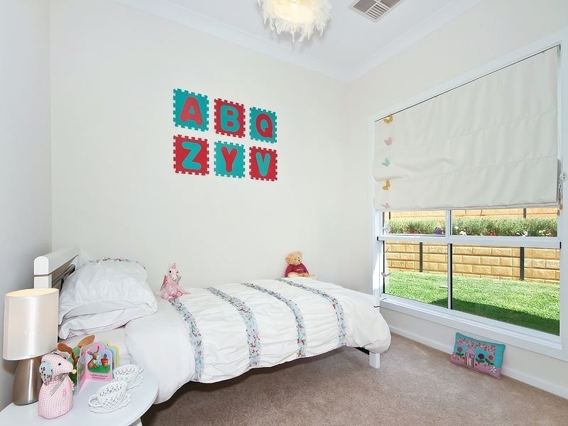 5 Eyre Court, Mount Compass SA 5210