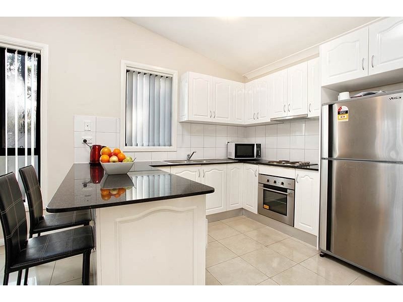 8 Balboa Pl, Willmot NSW 2770