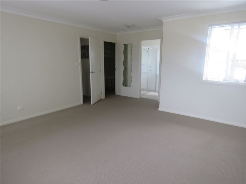 24 Jenkin Street, Ropes Crossing NSW 2760