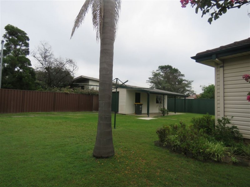 48 Lingayen Ave, Lethbridge Park NSW 2770