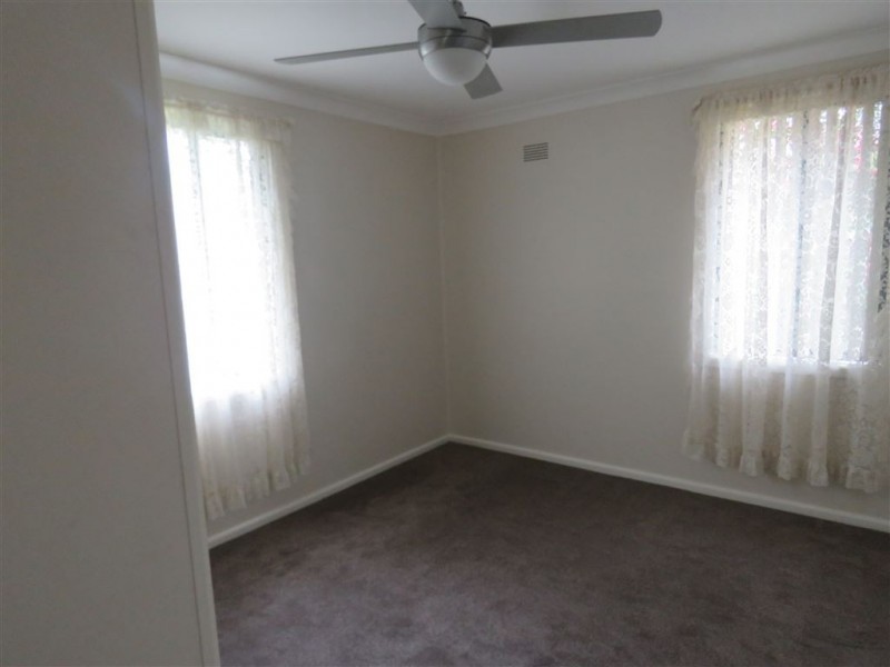 48 Lingayen Ave, Lethbridge Park NSW 2770