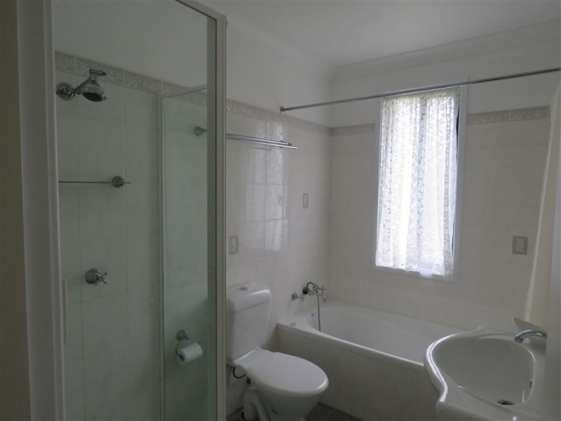 48 Lingayen Ave, Lethbridge Park NSW 2770