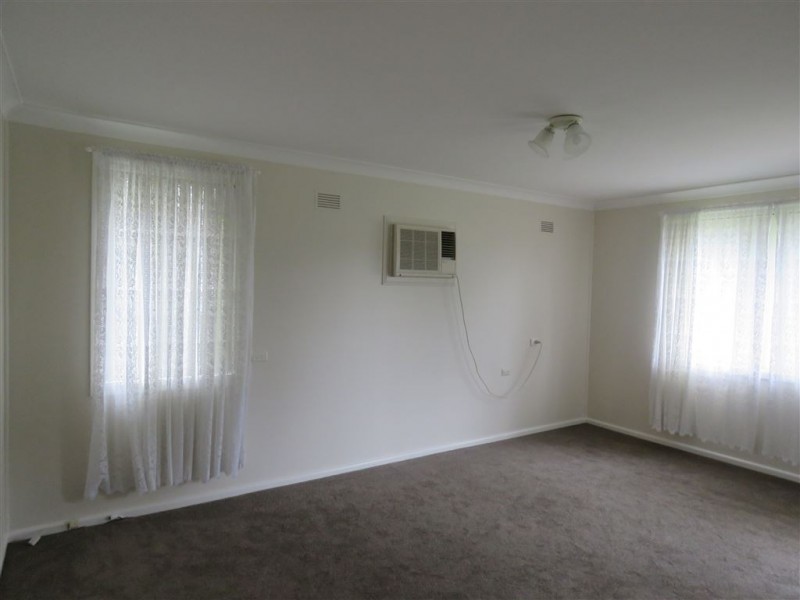 48 Lingayen Ave, Lethbridge Park NSW 2770