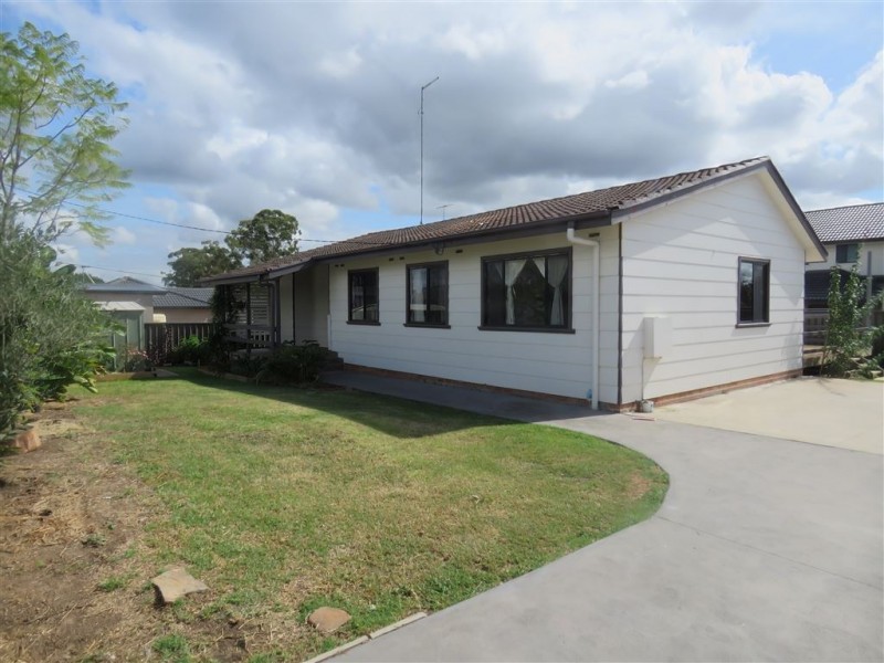 5 Basingstoke Place, Hebersham NSW 2770