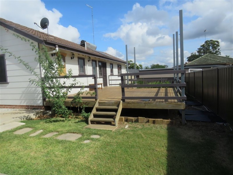 5 Basingstoke Place, Hebersham NSW 2770