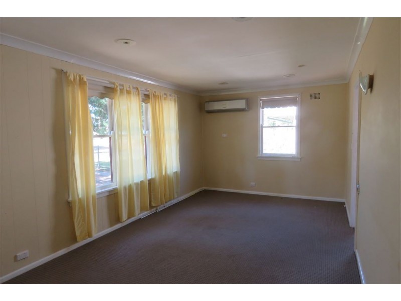 10 Toricelli Avenue, Whalan NSW 2770